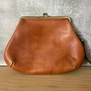 Patricia Nash SAVENA WRISTLET/CLUTCH